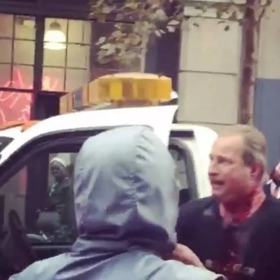 狂热粉丝街头刺杀女星,十刀心脏停跳奇迹生还惊动影坛 狂热粉丝街头刺杀女星,十刀心脏停跳奇迹生还惊动影坛