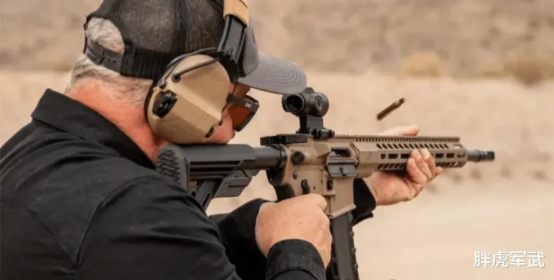 轻机枪总压不住？2024弹道解析+隐藏配件组合颠覆认知