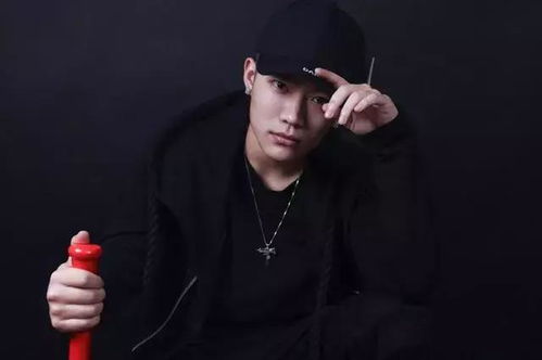 飞儿阿沁创作密码，揭秘华语摇滚黄金时代的编曲实战方法论