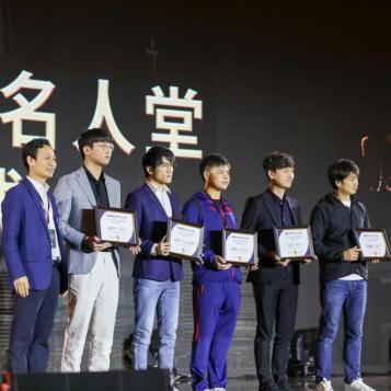 巅峰对决！KK平台李晓峰VS卞正伟，拳皇争霸，谁主沉浮？