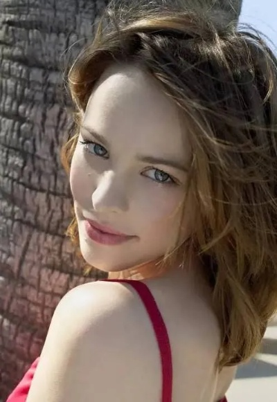 托比蛛绯闻女友米什卡·席尔瓦，网红超模新势力崛起