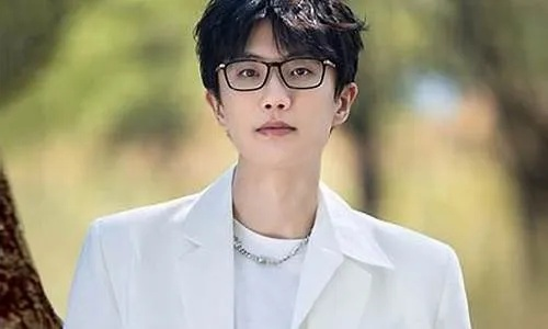 许嵩八卦真假难辨?2024内幕解码+3大实锤分析法 许嵩八卦真假难辨?2024内幕解码+3大实锤分析法