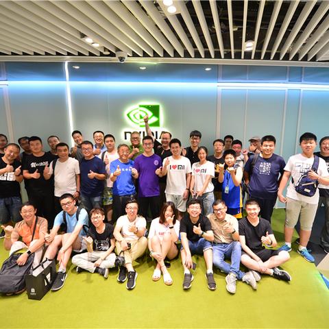 小米机器人真机亮相:消费级显卡畅跑,画面首曝惊艳业界 小米机器人真机亮相:消费级显卡畅跑,画面首曝惊艳业界