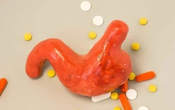 郑则仕减重70斤秘诀：周润发跑步相伴，健康生活新篇章