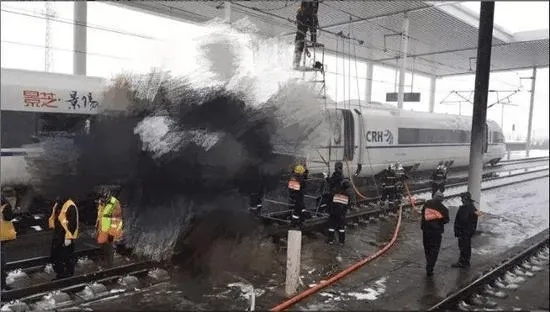 2025高铁吸烟处罚标准,男子不差钱随便罚狂言引发信用破产+拘留实录 2025高铁吸烟处罚标准,男子不差钱随便罚狂言引发信用破产+拘留实录