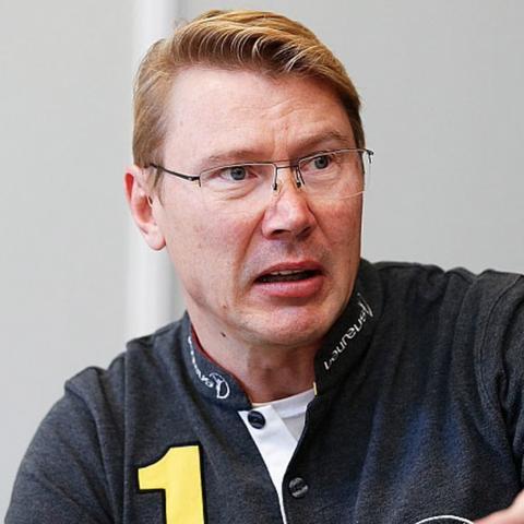 拉尔夫-舒马赫喜结良缘，前妻祝福见证爱情新篇章