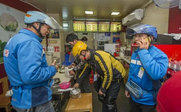 网友外卖店5年情谊中断，老板寻迹暖心续缘