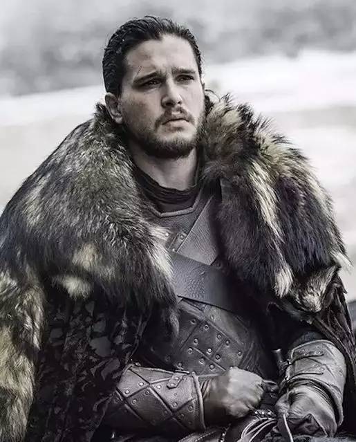 三傻亲昵雪诺，哈灵顿尴尬瞬间引热议