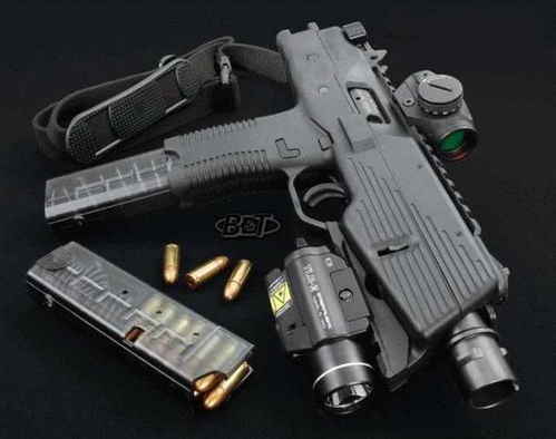 M12S冲锋枪真的废了吗？2025赛季终极配装与实战思维全拆解