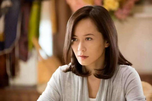 疤面煞星女星地铁近照曝光 模样大变引热议