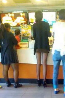 除夕夜秒懂对决,黑丝与裸足的玩家痛点解析 除夕夜秒懂对决,黑丝与裸足的玩家痛点解析