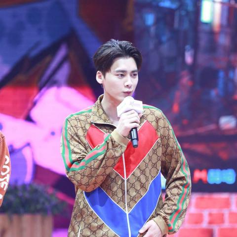 周杰伦新专辑超过12首歌 调侃“是不是有点多了”