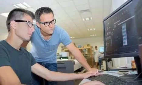 私服123发布网深度测评，避开95%跑路服的5个黄金法则