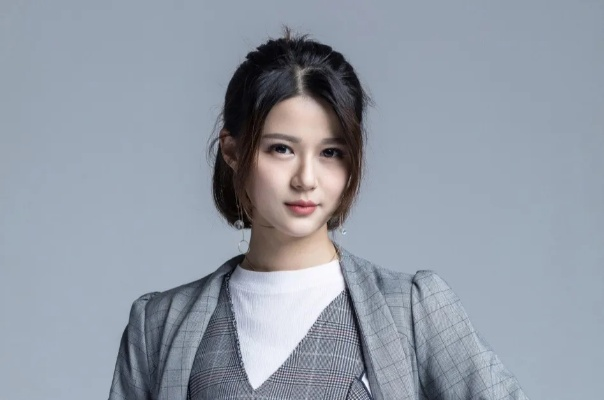 苏小妍风格解说到哪找？2025年精准匹配与实战替代方案