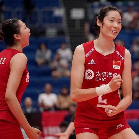 土耳其传统女歌手开私密账号一个月爆赚7.2万 身材吸睛 土耳其传统女歌手开私密账号一个月爆赚7.2万 身材吸睛