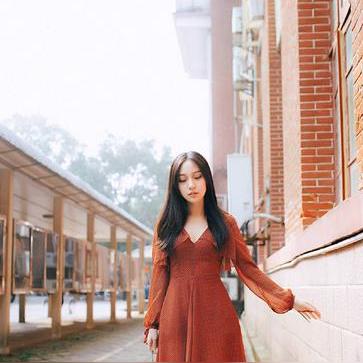 悉尼妹内衣穿搭下的零食测评,带来别样秀色可餐体验 悉尼妹内衣穿搭下的零食测评,带来别样秀色可餐体验