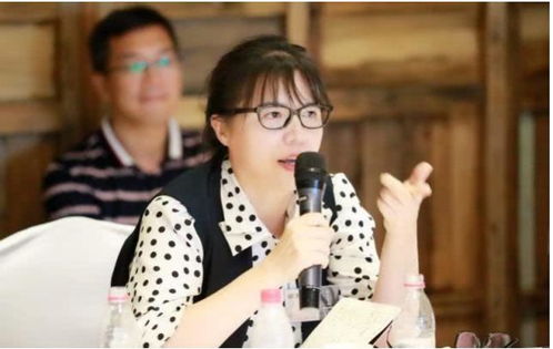 独家揭秘，30 年资深化妆师出山，蔡明仿生机器人究竟如何诞生？