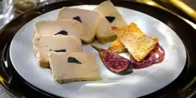 山东县城鹅肝端上法国餐桌，中国凭啥成全球最大鹅肝生产国？