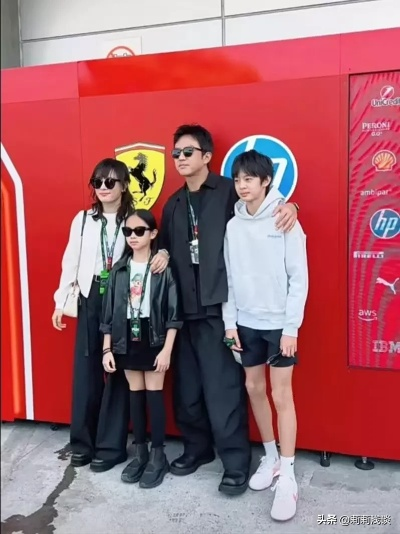 邓超一家机场穿搭引爆热搜，2025明星家庭街拍3大实战技巧与同款清单