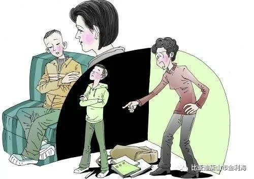 工作多年未买车，男子父母觉没面子，连门都不愿出了！