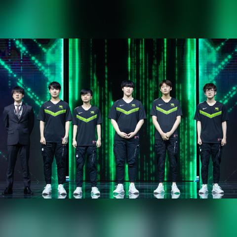 Zeka类型的本质，不是玩刺客，而是把中单变成第二个打野