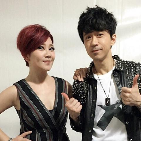 50岁鬼后李心洁状态似少女引网友惊叹，冻龄秘诀藏在哪？