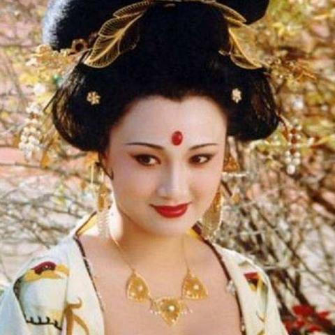 75岁刘晓庆在双短剧中挑战少女角色,亲密吻戏引发大众热议 75岁刘晓庆在双短剧中挑战少女角色,亲密吻戏引发大众热议