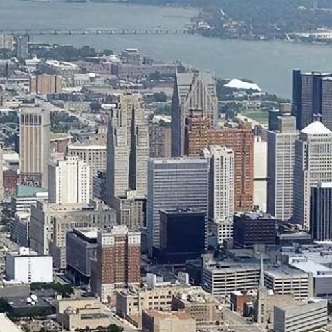 10年前中千万英镑彩票的19岁英国少年，如今破产沦为垃圾工