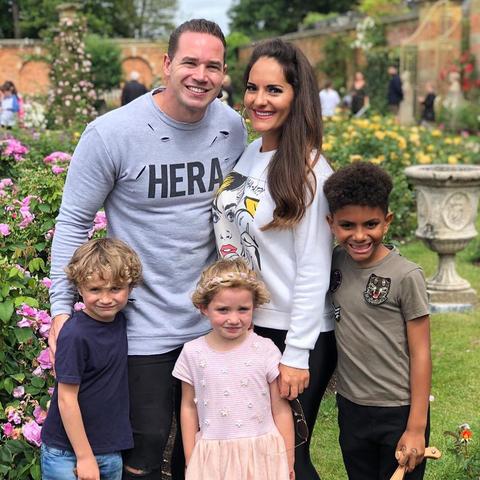 从中奖千万英镑彩票的19岁英国少年,到10年后破产成垃圾工的现实落差 从中奖千万英镑彩票的19岁英国少年,到10年后破产成垃圾工的现实落差