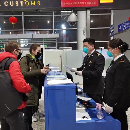 钢铁之核类型全解析，2025年硬核玩家必学的三大核心机制与配装策略