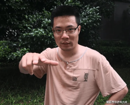 游戏主播大司马被曝开始“戒槟榔”！改嚼牛肉干