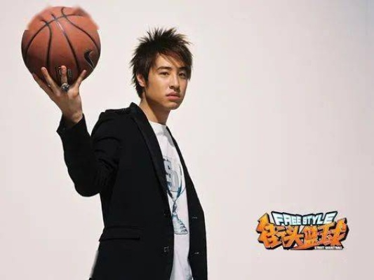 街头篮球潘玮柏类型怎么玩？2026新版技能机制与实战克制全解码