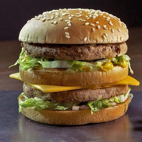 麦当劳CEO不情愿试吃新品后 汉堡王发CEO狠咬皇堡视频借势营销 麦当劳CEO不情愿试吃新品后 汉堡王发CEO狠咬皇堡视频借势营销