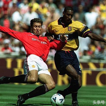 足球皇帝决胜于千里之外，坚如磐石般稳固球队后防！