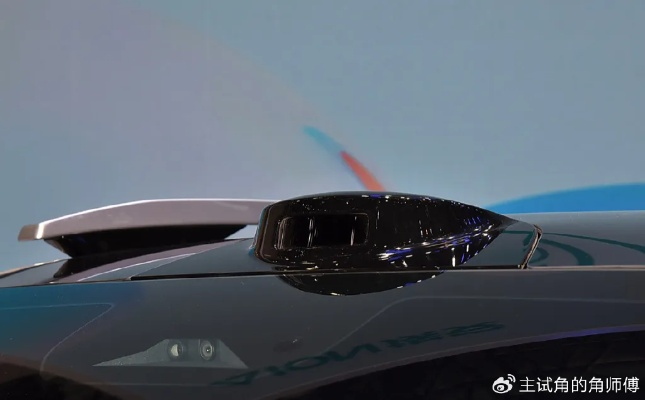 莲花CEO戴摄像头吐槽，把激光雷达放车顶，这也太影响美观了！