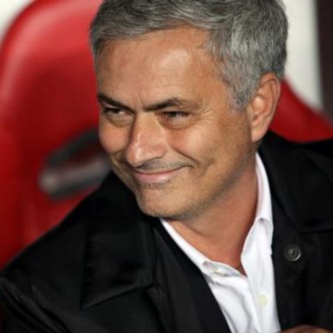 2026年还在盲目搜服？传奇世界私服发布站3大生存法则与数据化选服实战