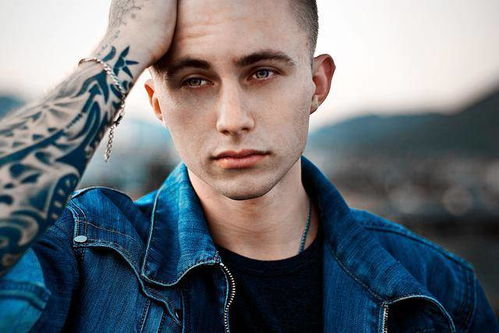 里昂裸体mod引性别双标争议，统一男女性化标准为何如此艰难？