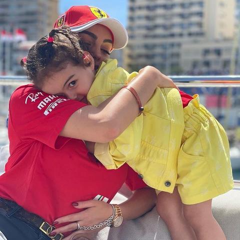 惊！金·卡戴珊爆料曾与C罗交往，盛赞他是完美男人典范