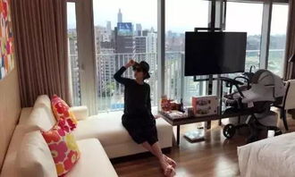 别轻易模仿!辣妈学Ella真空腹,肚子竟练出洞了 别轻易模仿!辣妈学Ella真空腹,肚子竟练出洞了