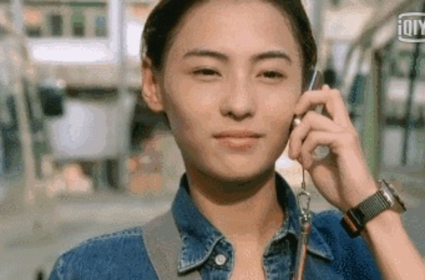 粉丝手机被张柏芝一把夺过合拍，透视手机动态图给你看！