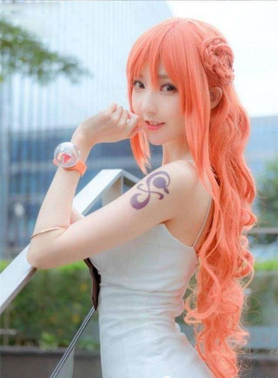 为艺术献身!《海贼王》真人版娜美演员冬天坚持穿迷你裙拍戏