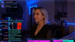 为拍戏研究，艾丽范宁真的开通Onlyfans啦！