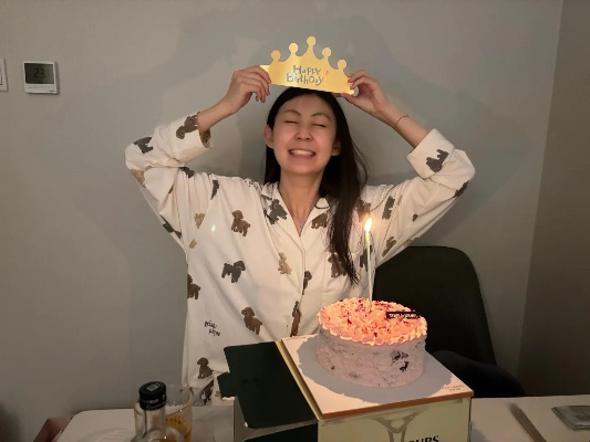 演员王添羽生日模仿喷火蛋糕遇回火险情,差点因跟风毁容! 演员王添羽生日模仿喷火蛋糕遇回火险情,差点因跟风毁容!