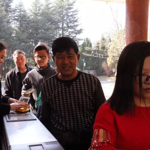 2010国庆类型全解析，那年黄金周为何让千万人彻夜排队？