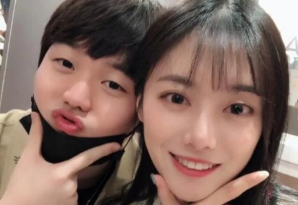 小钰堂哥发声，Rookie不想结婚还脚踏两条船，这行为太过分！