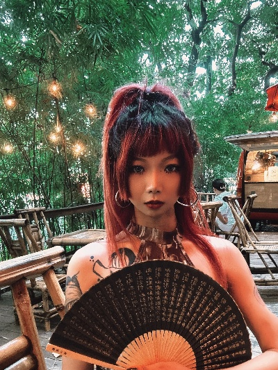 玩家爆改中世纪女同烂作1348，圣誓，西瓜头丑娃变身公主切大雷女