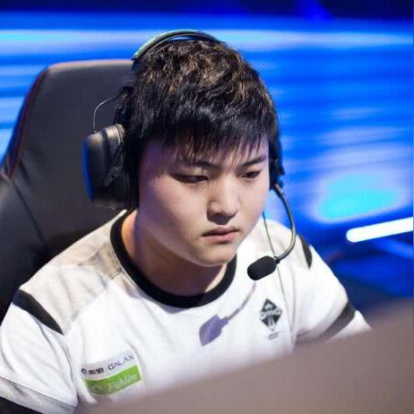 Uzi泪目瞬间，揭秘电竞选手赛场崩溃的3大核心原因