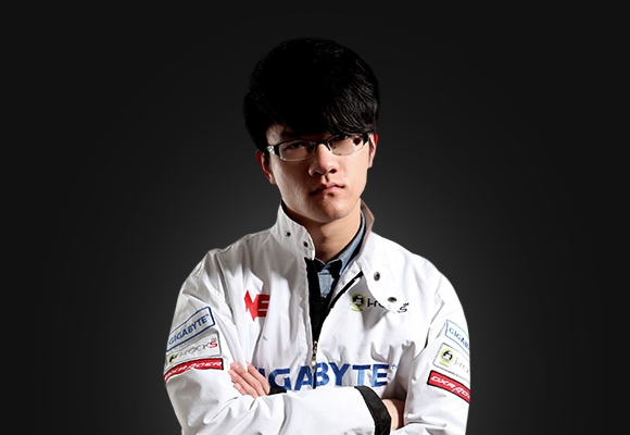 WE若风退役类型全解析，从传奇中单到转型教父的3种破局模式