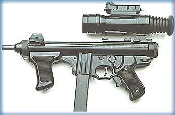 M12S冲锋枪终极指南，结构黑科技与游戏实战全解析