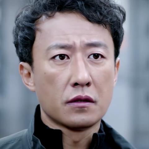 “男二以下 AI演员”冲上热搜 影视行业AI替代争议引全民热议